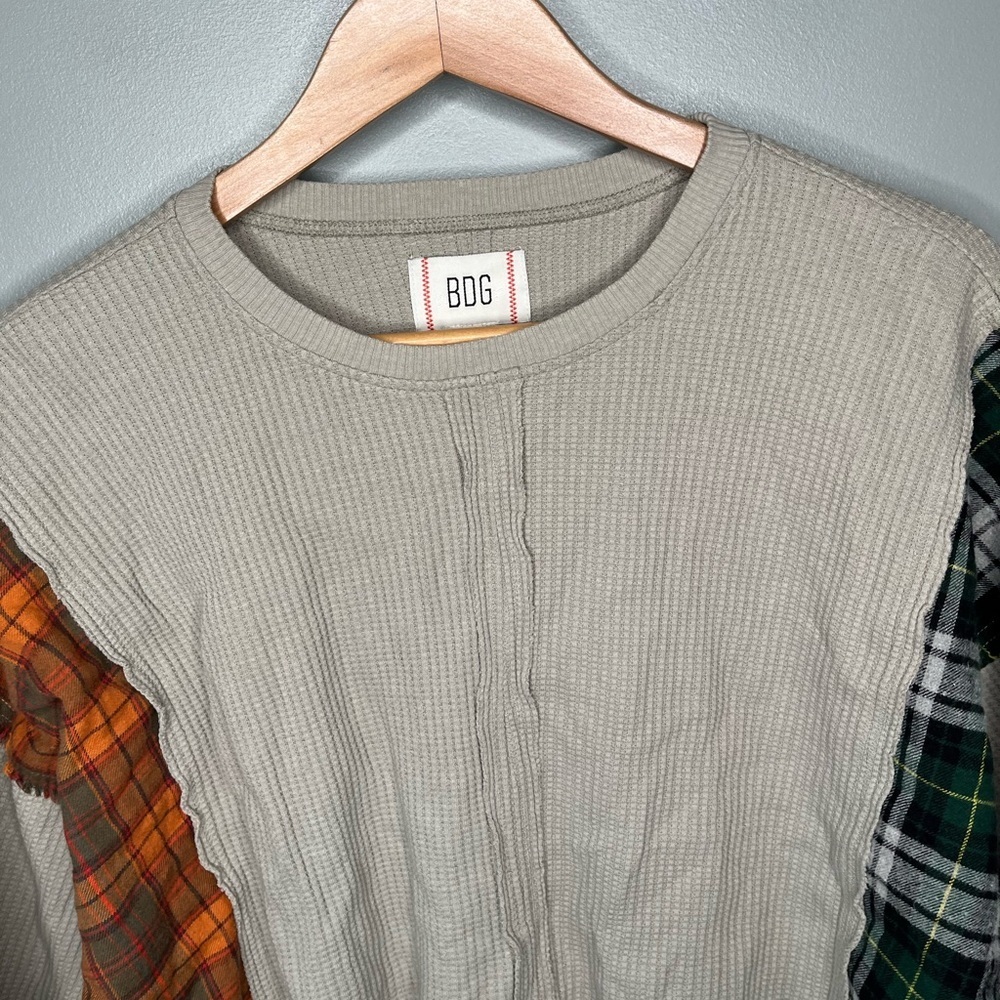 Urban Outfitters x BDG Rory Spliced Patchwork Plaid Flannel Thermal - Picture 8 of 13